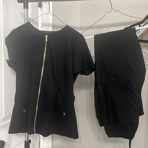 Jaanuu black scrub set